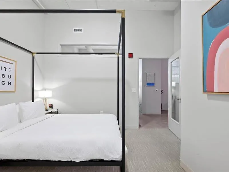 Cozysuites Roomy 1Br, Downtown ピッツバーグ 0*,  米国