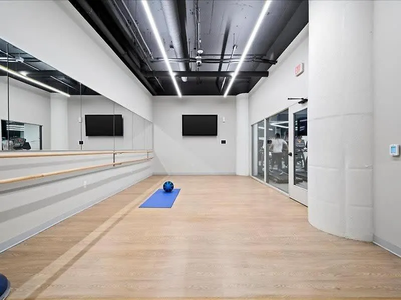アパート Cozysuites Roomy 1Br, Downtown ピッツバーグ 米国
