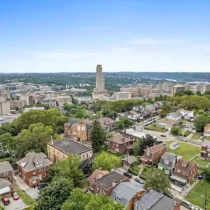 Homestay Oakland/university @c Modern & Stylish Private Bedroom With Shared Bathroom, Pittsburgh